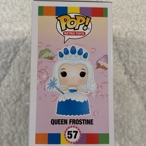 ❄️Queen Frostine Funko❄️ - Picture 5 of 6